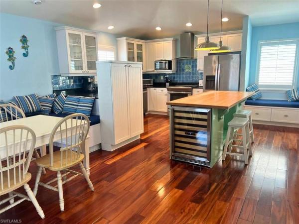 Lynns Highland Park, 104 Washington Ave, Fort Myers Beach, Florida 33931, image 1