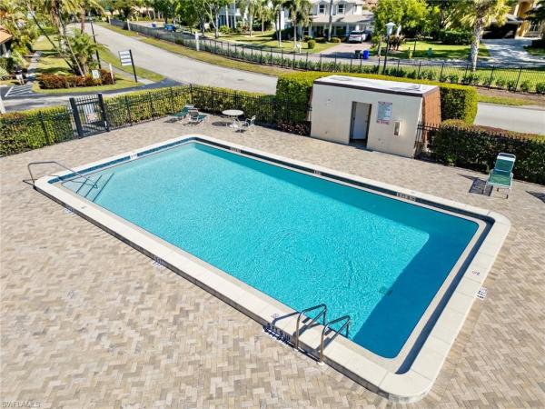 Hamlet, 1430 Park Shore Cir #4, Fort Myers, Florida 33901, image 1