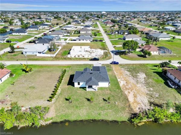 Cape Coral, 1302 13th Ter, Cape Coral, Florida 33993, image 2