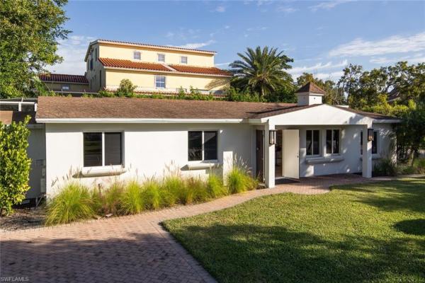 Olde Naples, 799 S Broad Ave, Naples, Florida 34102, image 1