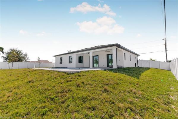 Cape Coral Residential, 2817 12th Ln, Cape Coral, Florida 33993, image 2