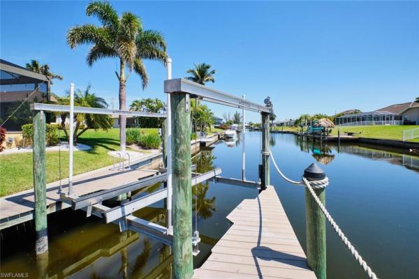 Cape Coral Residential, 310 30th Ter, Cape Coral, Florida 33904, image 2