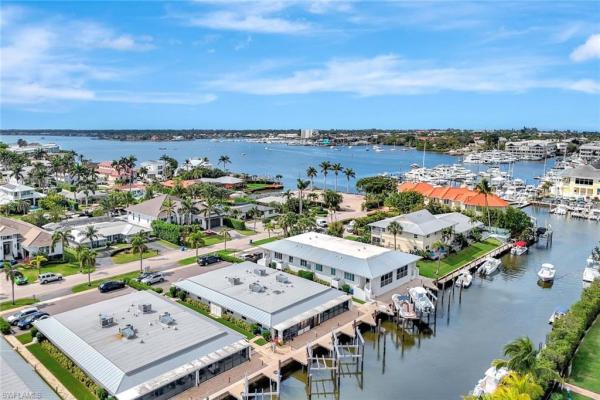 Granada At Oyster Bay, 1405 Curlew Ave #3, Naples, Florida 34102, image 2