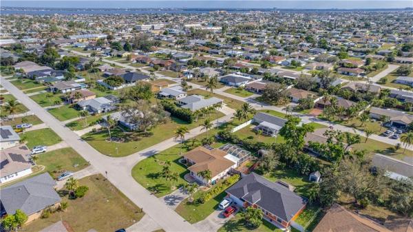 Cape Coral Residential, 1320 33rd St, Cape Coral, Florida 33904, image 2