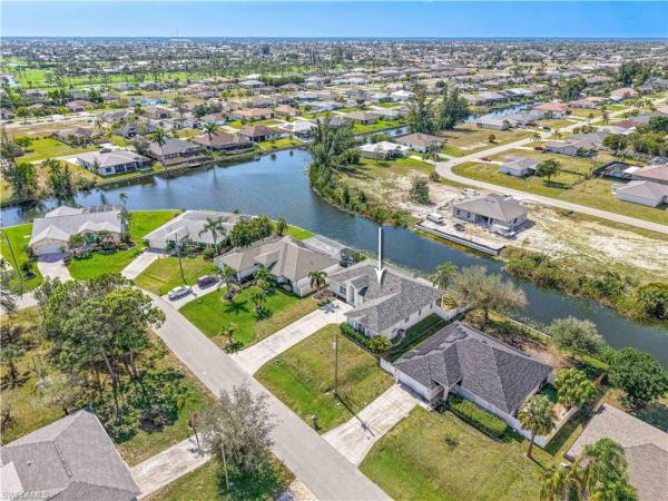 Cape Coral Residential, 1422 11th Pl, Cape Coral, Florida 33991, image 3