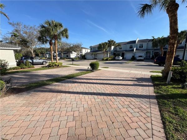 Summit Place, 15091 Summit Place Cir #376, Naples, Florida 34119, image 2