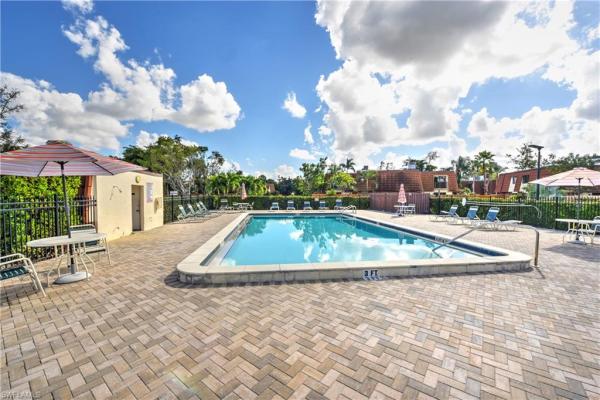 Hamlet, 1442 Park Shore Cir #4, Fort Myers, Florida 33901, image 1