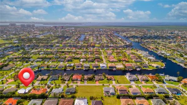 Cape Coral Residential, 1811 48th Ln, Cape Coral, Florida 33914, image 2