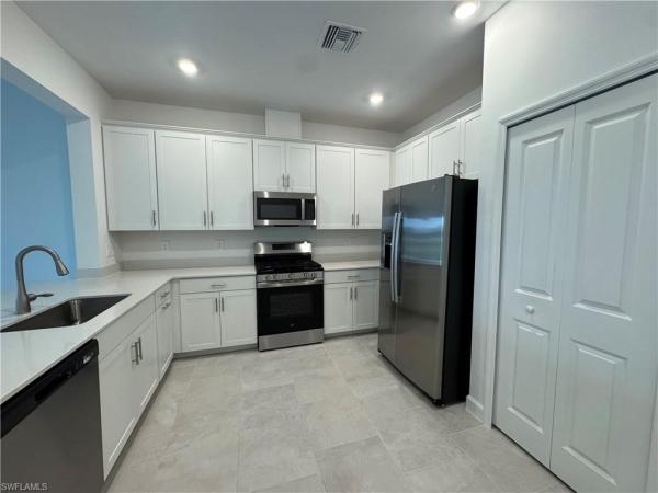 19532 Hinkley Dr, Estero, Florida 33982, image 2