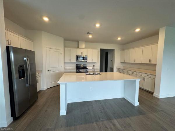 19398 Hinkley Dr, Estero, Florida 33928, image 2