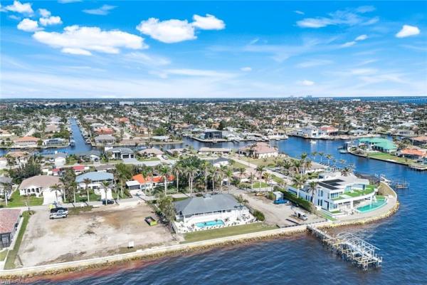 Yacht Club, 656 Coral Dr, Cape Coral, Florida 33904, image 1