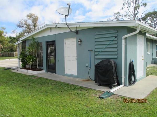 Cleaves Corner, 8111 Cleaves Rd, North Fort Myers, Florida 33903, image 1