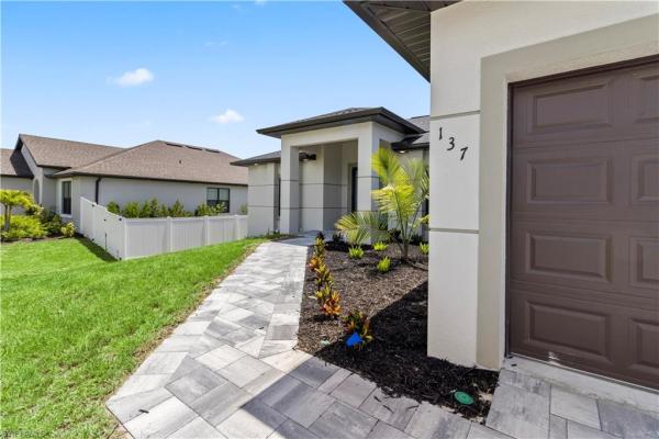 Cape Coral Residential, 137 33rd Pl, Cape Coral, Florida 33991, image 2