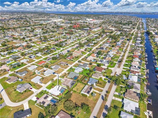 Cape Coral Residential, 1210 27th Ter, Cape Coral, Florida 33904, image 2