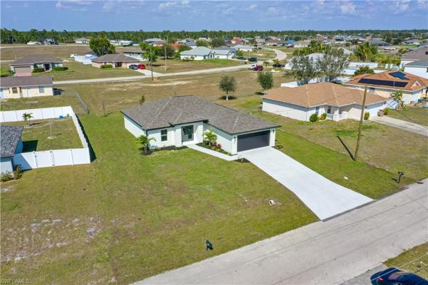 Cape Coral Residential, 651 29th Ter, Cape Coral, Florida 33993, image 2