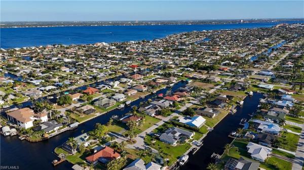 Cornwallis, 2836 19th Pl, Cape Coral, Florida 33904, image 2