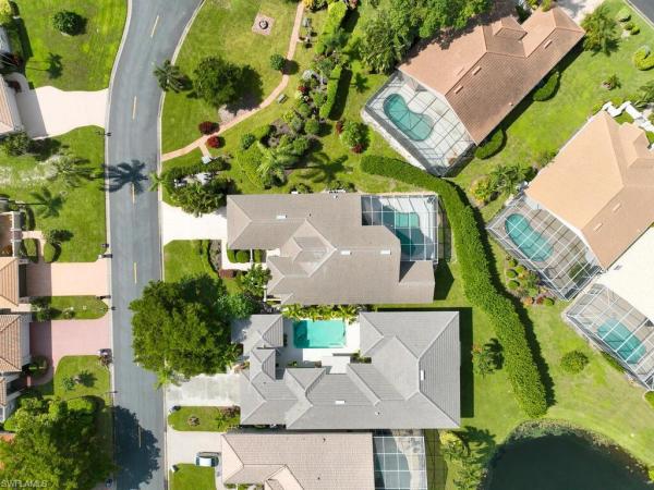 Lake Club At Spanish Wells, 28530 Highgate Dr, Bonita Springs, Florida 34135, image 2