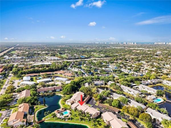 960 Palm View Dr #111, Naples, Florida 34110, image 1