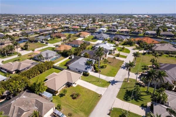 Cape Coral Residential, 2813 33rd Ter, Cape Coral, Florida 33914, image 3