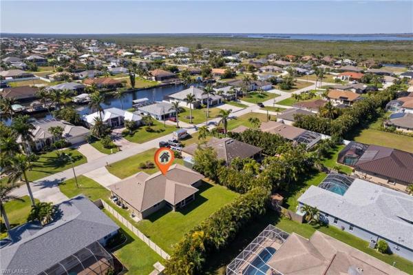 Cape Coral Residential, 2813 33rd Ter, Cape Coral, Florida 33914, image 1