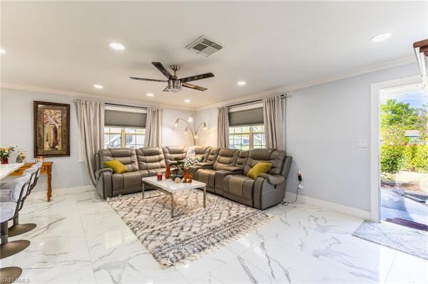 Coconut Grove At Olde Naples, 3954 N Coconut Cir, Naples, Florida 34104, image 2