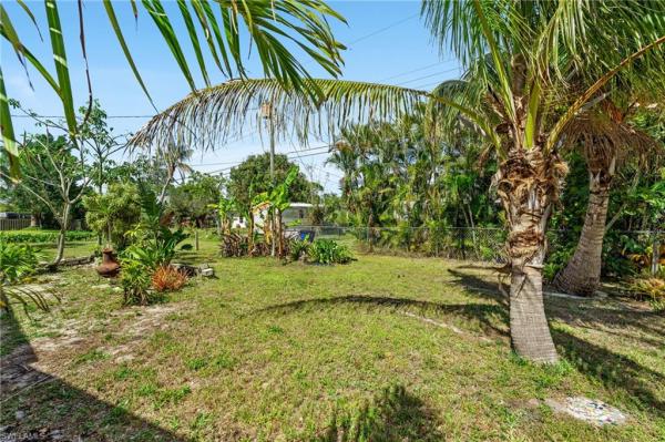 Fort Myers Villas, 2443 Burton Ave, Fort Myers, Florida 33907, image 1
