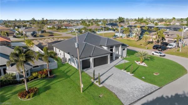 Cape Coral Residential, 2101 26th Ter, Cape Coral, Florida 33914, image 1