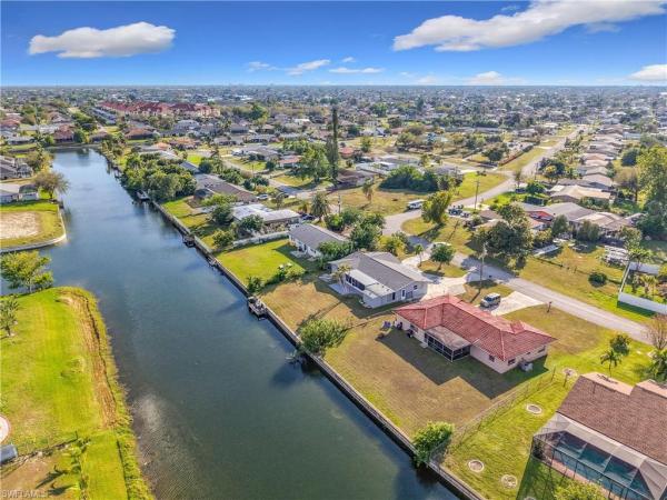 Cape Coral Residential, 405 11th Pl, Cape Coral, Florida 33909, image 2