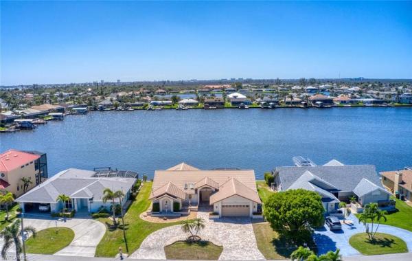 Cape Coral Residential, 424 52nd St, Cape Coral, Florida 33914, image 3