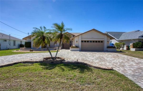 Cape Coral Residential, 424 52nd St, Cape Coral, Florida 33914, image 2