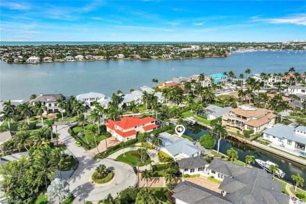 1250 Tuna Ct, Naples, Florida 34102, image 1