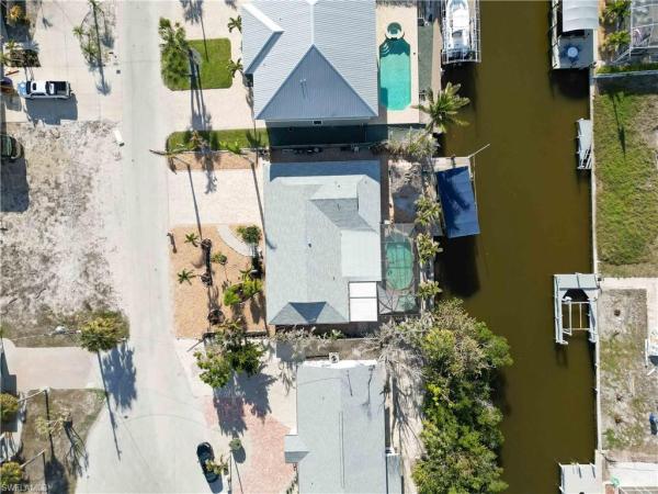 Shell Mound Park, 341 Jefferson Ct, Fort Myers Beach, Florida 33931, image 2