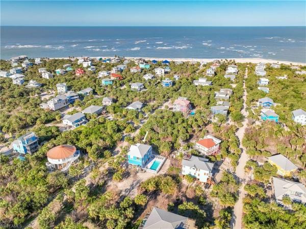 Castaway Key, 4460 Smugglers Dr, Upper Captiva, Florida 33924, image 1