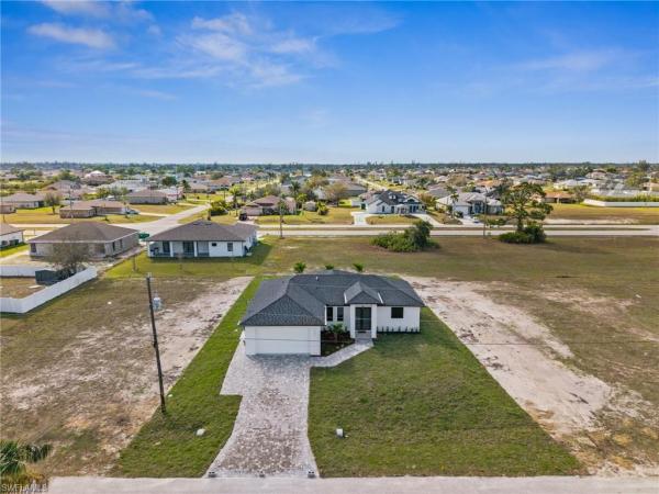 Cape Coral Residential, 1720 15th Pl, Cape Coral, Florida 33993, image 2