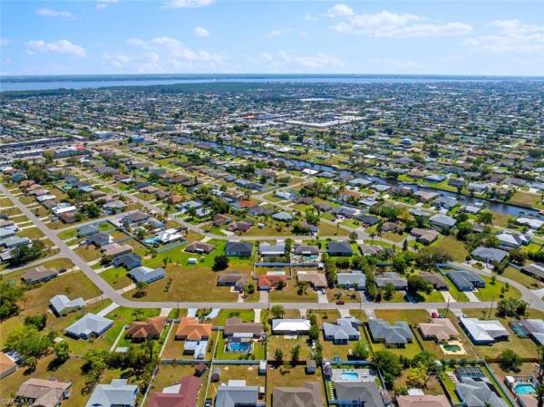Cape Coral Residential, 1011 13th Pl, Cape Coral, Florida 33990, image 1