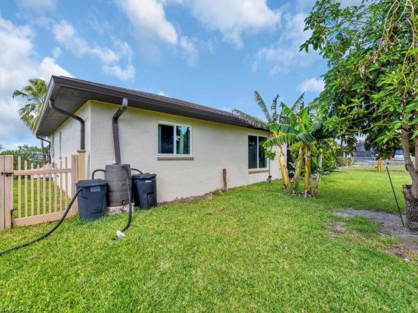 Cape Coral Residential, 1008 42nd Ln, Cape Coral, Florida 33904, image 2