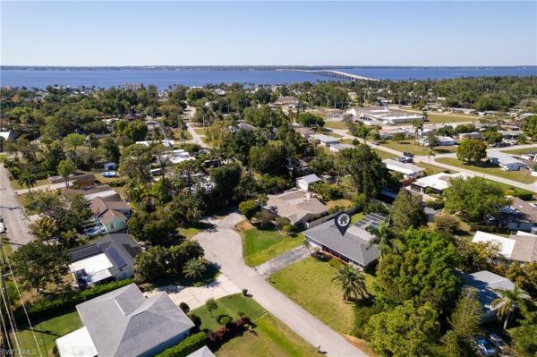 McGregor Groves, 1411 Charles Ct, Fort Myers, Florida 33919, image 1