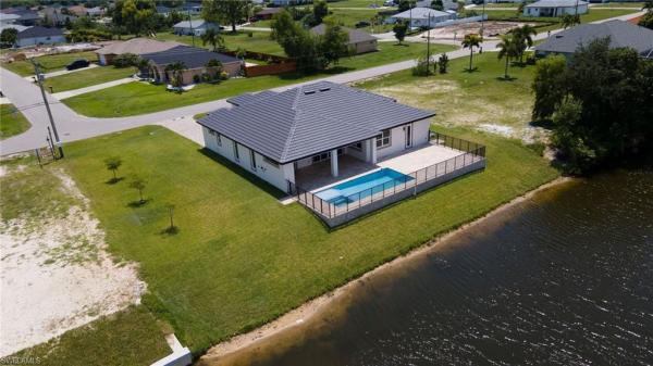 Cape Coral Residential, 35 5th Ter, Cape Coral, Florida 33909, image 3