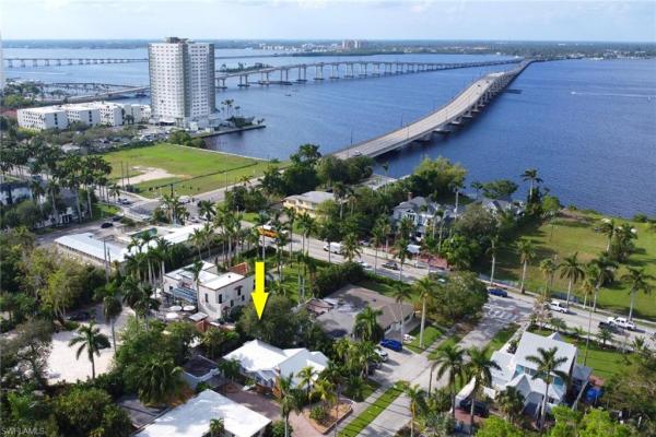 Pointe Royale, 1530 Avalon Pl, Fort Myers, Florida 33901, image 2