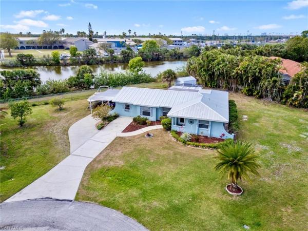 Boyces, 9650 Ridge Runner Ct, Estero, Florida 33928, image 1