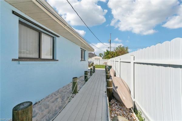 Cape Coral Residential, 401 14th Ter, Cape Coral, Florida 33990, image 3