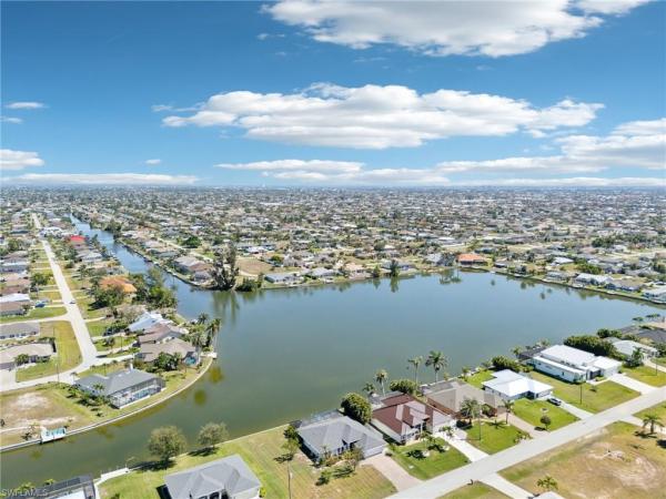 Cape Coral Residential, 3627 15th Pl, Cape Coral, Florida 33914, image 2