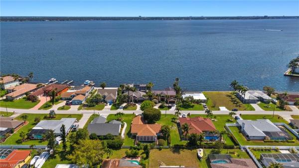 Cape Coral Residential, 2243 28th St, Cape Coral, Florida 33904, image 3