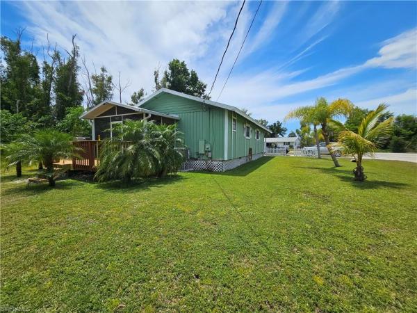 Pine Island Center, 10796 Russell Rd, Bokeelia, Florida 33922, image 1