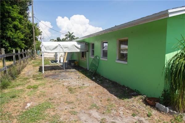 North Fort Myers No HOA, 16 W Glenmont Dr, North Fort Myers, Florida 33917, image 3