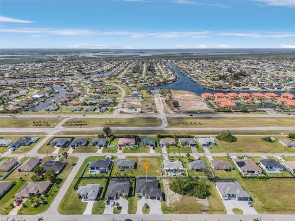 Cape Coral Residential, 312 31st Ave, Cape Coral, Florida 33991, image 2