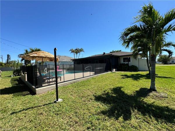 Cape Coral, 911 10th St, Cape Coral, Florida 33909, image 1