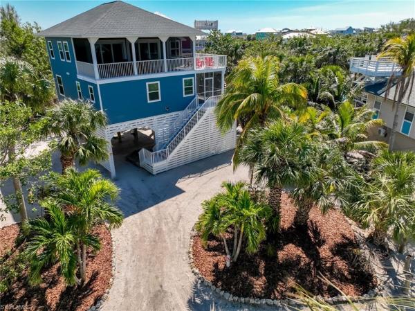Castaway Key, 4511 Schooner Dr, Upper Captiva, Florida 33924, image 1