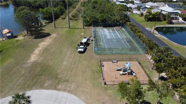 Island Park Woodlands, 6013 Macbeth Ln, Fort Myers, Florida 33908, image 2