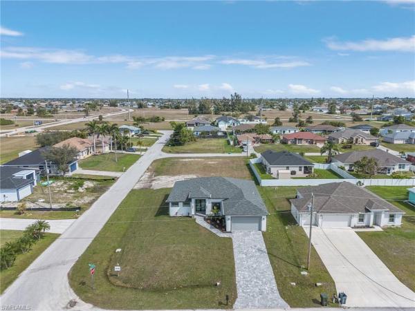 Cape Coral Residential, 1237 25th Pl, Cape Coral, Florida 33993, image 2